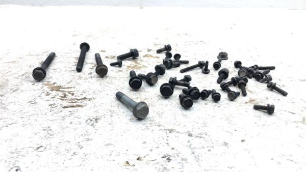 2005-2010 Chrysler 300 Set Of Bolts For Timing Cover Oem Factory Hardware 3.5L — photo 4