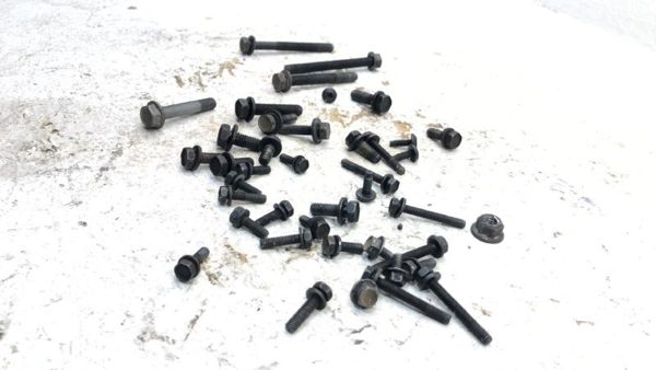 2005-2010 Chrysler 300 Set Of Bolts For Timing Cover Oem Factory Hardware 3.5L — photo 5