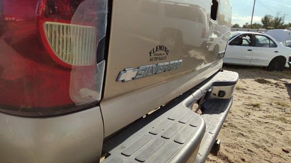2004 Chevy Silverado 1500 Trunk/decklid/hatch/tailgate 15U Sandstone 15231877 — photo 8