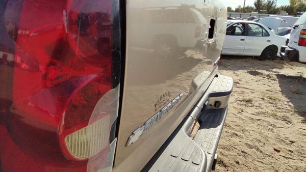 2004 Chevy Silverado 1500 Trunk/decklid/hatch/tailgate 15U Sandstone 15231877 — photo 7