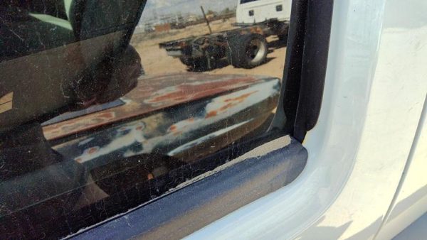 2002-2007 Jeep Liberty Driver Left Rear Vent Window Back Door Glass With Frame — photo 10