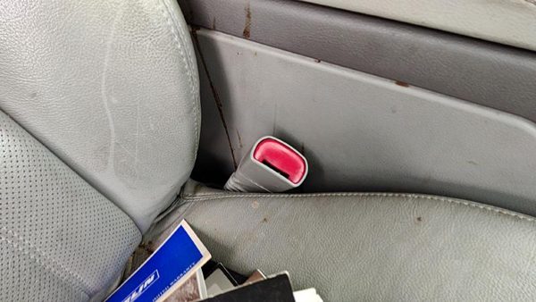03-05 Lincoln Aviator Passenger Right Front Seat Belt Buckle Receiver Gray Bl — photo 3