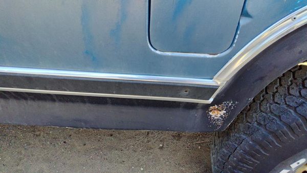 1980-1986 Ford F150 Driver Left Rear Moulding On Front Box Oem — photo 2