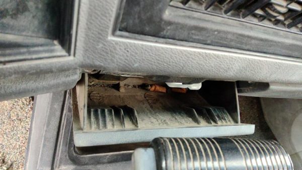 1991-1996 Jeep Cherokee Ash Tray Assembly Oem Slide Out Dash Gray — photo 3