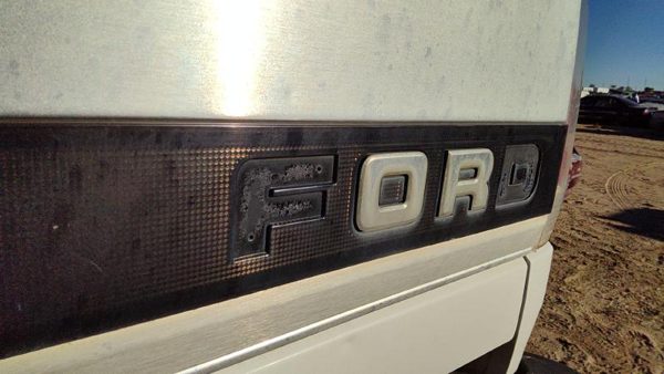 1995 Ford F150 Tail Finish Panel — photo 5