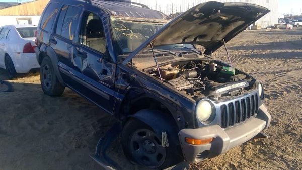2004 Jeep Liberty — vehicle photo 7