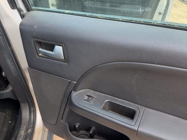 05-07 Fivehundred Passenger Rear Door Trim Panel With Switches Back Black Hw — photo 6