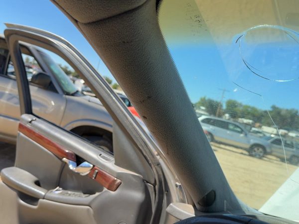 2005 Cadillac Deville A-panel Trim Gray 142 — photo 3