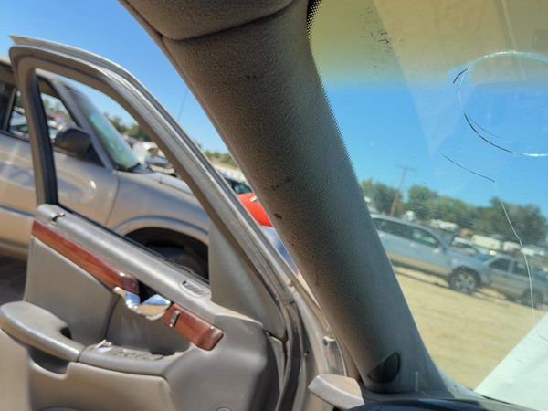 2005 Cadillac Deville A-panel Trim Gray 142 — photo 4