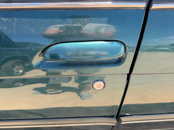 95-01 Chevy Lumina Driver Left Front Outside Door Handle OEM Jasper Green 56U — photo 1