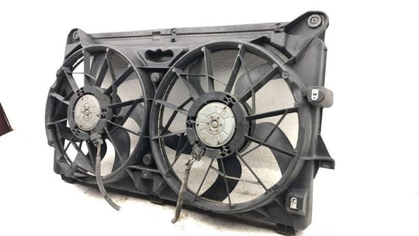 2007-2014 Gmc Yukon Electric Cooling Fan Assembly Oem With Motors 15895879 — photo 2
