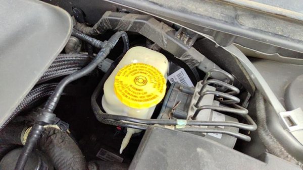 2015-2017 Chrysler 200 Power Brake Booster With Master Cylinder Pair Set Oem — photo 5