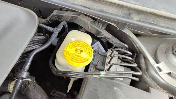 2015-2017 Chrysler 200 Power Brake Booster With Master Cylinder Pair Set Oem — photo 6