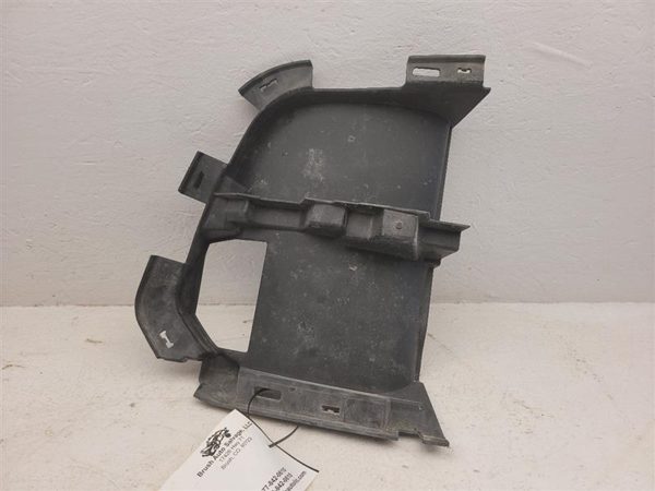 2016 Ram 1500 Grille RH Air Bracket Only — photo 2