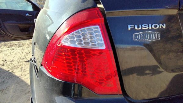 2010-2012 Ford Fusion Driver Left Tail Light Brake Lamp Oem Rear Crack — photo 5