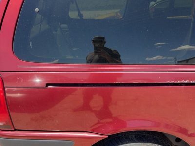 03 Chevy Venture Passenger Right Rear Moulding On Quarter Panel Oem Redfire 72U