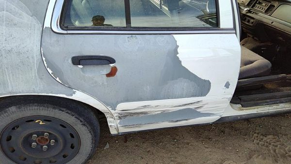 2005 Ford Crown Victoria Rear Door RH White — photo 3