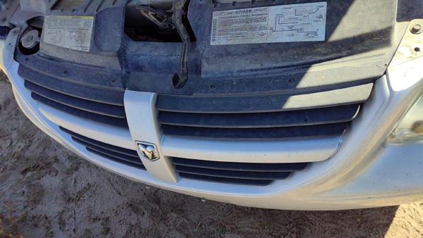 2007 Dodge Caravan Grille — photo 3