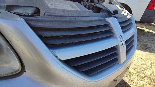 2007 Dodge Caravan Grille — photo 5