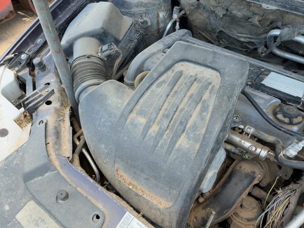 05-08 Cobalt Complete Air Intake Cleaner Filter Box Housing With Tube Oem 2.2L — photo 6