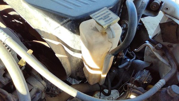 1998 Dodge Ram 1500 Coolant Recovery Bottle — photo 3