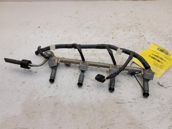 2003 Toyota Camry Misc Fuel Injection Parts Complete Rail With Injectors OEM — photo 1