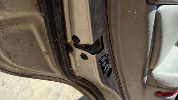 1997-2004 Buick Century Driver Left Rear Door Latch With Rods/Cables Oem Back — photo 2