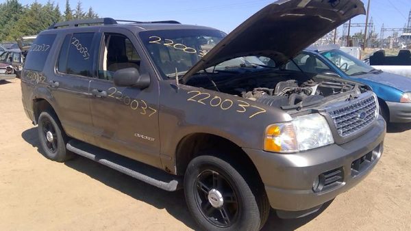 2005 Ford Explorer — vehicle photo 1