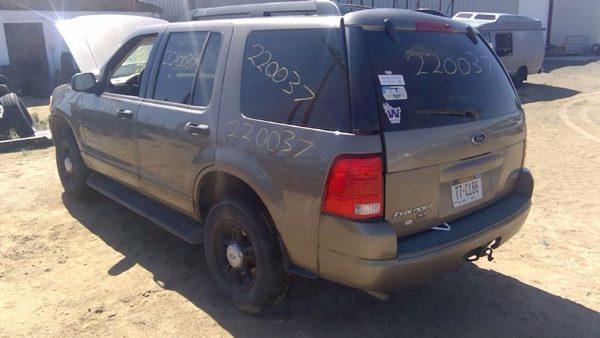 2005 Ford Explorer — vehicle photo 6
