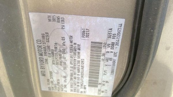 2005 Ford Explorer — vehicle photo 5