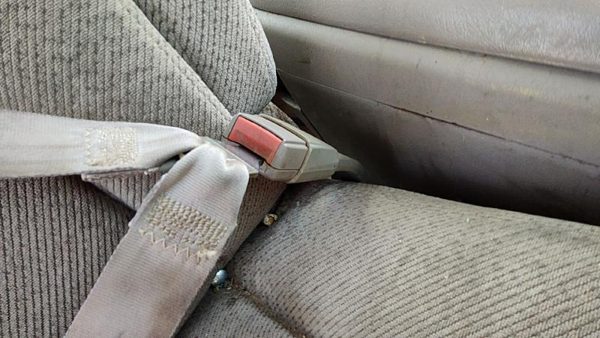 96-00 Silverado 2500 Passenger Right Front Seat Belt Buckle Receiver Oem Tan 52D — photo 5