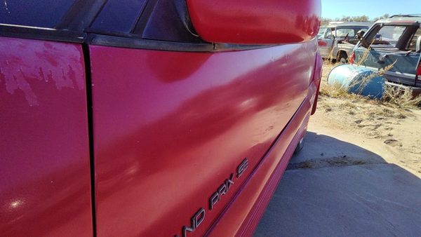 1993 Pontiac Grand Prix Driver Left Front Door 2 Door Red LH 12504873 — photo 5