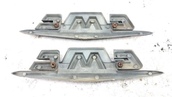 1958 Chevy Gmc 300 Full Size Fender Emblems Badges Pair Set Oem 2362154 — photo 8