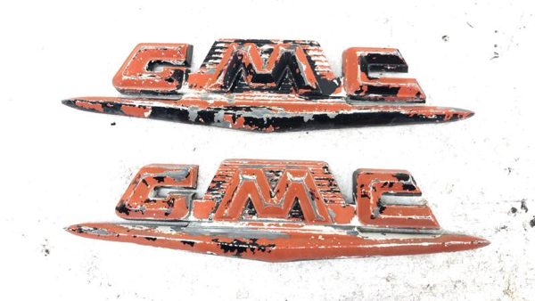 1958 Chevy Gmc 300 Full Size Fender Emblems Badges Pair Set Oem 2362154 — photo 4