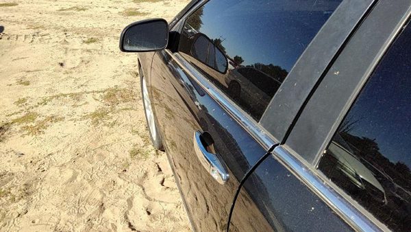 2011 Chevrolet Malibu Front Door LH 58U Black Granite — photo 2