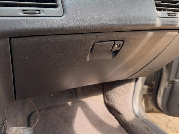 1990-1991 Subaru Legacy Glove Box Assembly Complete Door With Latch Oem Gray — photo 1