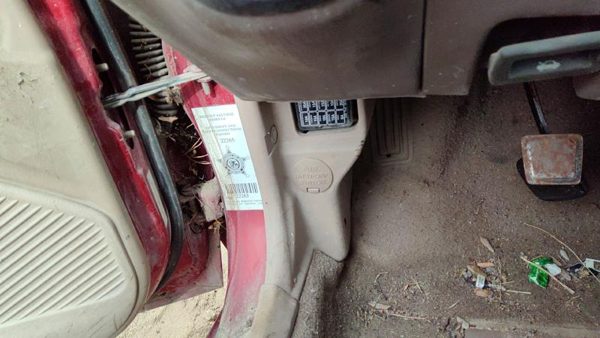 1997 Ford Escort Driver Left Lower Kick Trim Panel Oem Tan — photo 2