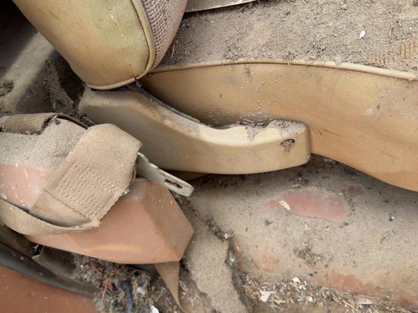 1980 Chevy Silverado C20 Passenger Right Side Seat Trim Panel Oem Tan — photo 2
