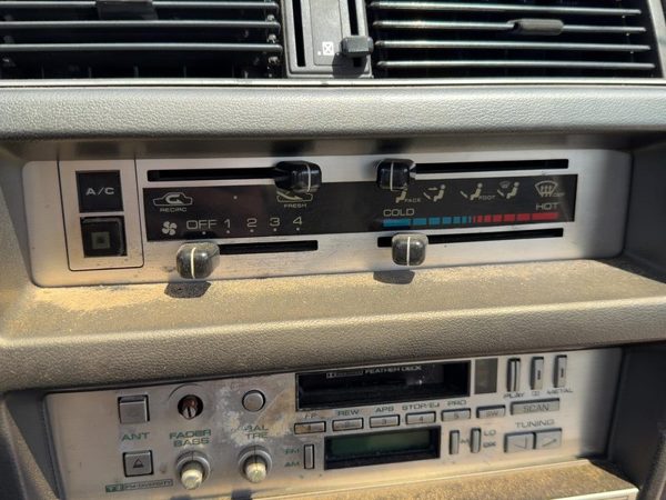 87-88 Nissan Maxima Temperature Control Module In Dash Heater Ac Head Unit Oem — photo 1