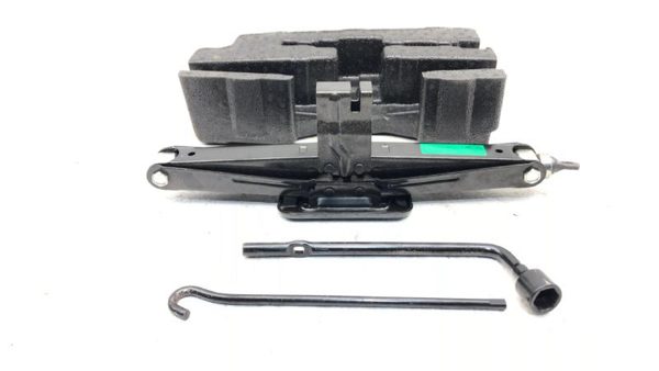2010-2012 Hyundai Santa Fe Jack Assembly With Tool Kit Set Oem 91092B000 — photo 2