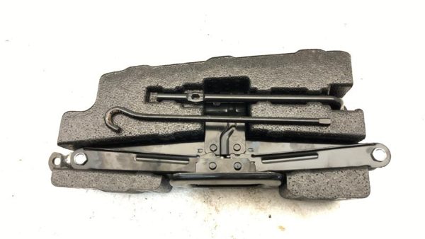 2010-2012 Hyundai Santa Fe Jack Assembly With Tool Kit Set Oem 91092B000 — photo 6
