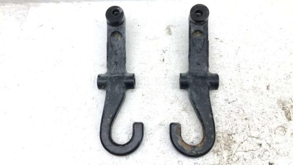 1999-2007 Sierra 2500 Hd Tow Hook Pair Set Oem 8.1L 15020940 15020941 — photo 2