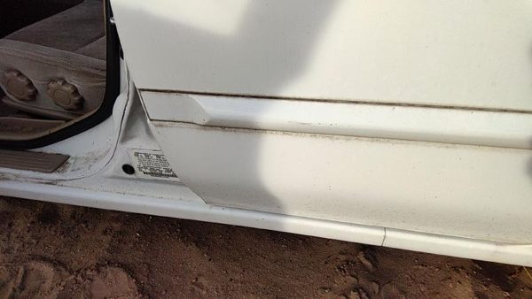 00-03 Sentra Driver Left Rear Moulding From Door Back Trim Strip White Qm1 — photo 3