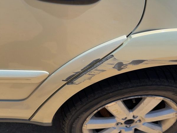05-09 Legacy Outback Driver Left Rear Lower Moulding From Door Oem Gold 9J — photo 3