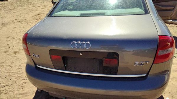 2002 Audi A6 Trunk/decklid/hatch/tailgate Gold — photo 4