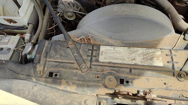 80-84 Cadillac Deville Top Plastic Cover Above Radiator Support Sight Shield Oem — photo 2