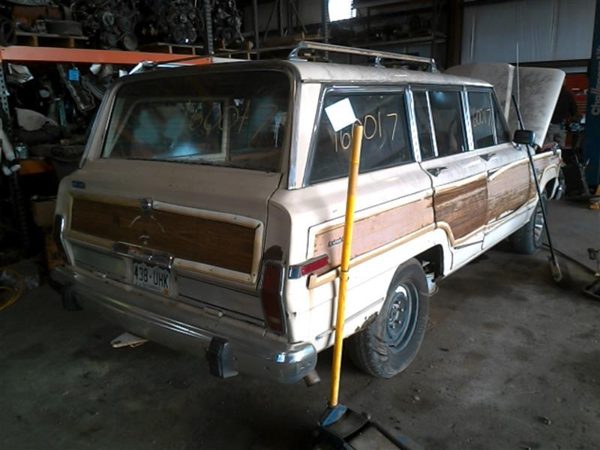 1985 Jeep Grand — vehicle photo 4