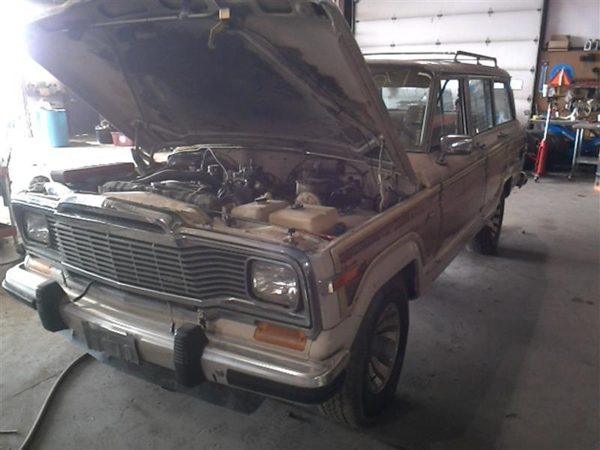 1985 Jeep Grand — vehicle photo 1