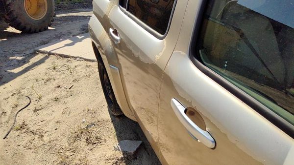2006 Chevrolet HHR Rear Door RH Gold 15U — photo 2