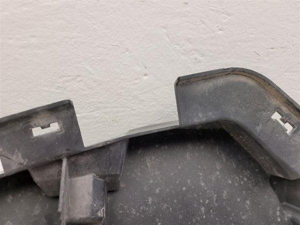 2016 Ram 1500 Grille LH Air Bracket Only — photo 5